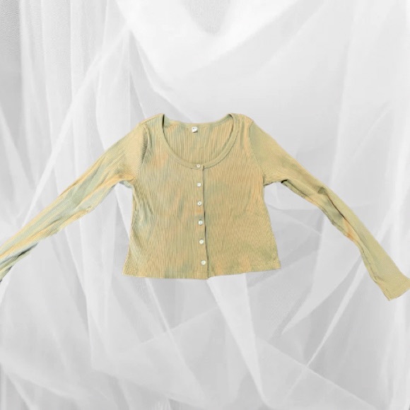 Olive green button-down long sleeved top - Picture 1 of 3